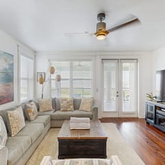 Sunset Estuary - Bay Views, Heated Pool & Hot Tub