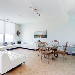 Sapphire Condominiums 1401
