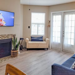 Beach Club - Ocean Breeze Retreat – Island Condo