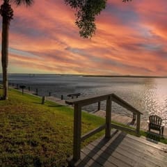 Puente Vista  120 - Wilson's Watering Hole - Captain’s Quarters