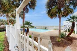 The Green Palm - Bay-View Patio & Shared Pool - Image 3