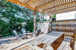 Castaway Cottage - Big Backyard & Dog-Friendly - Image 2