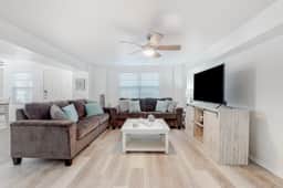Lazy Seagull Beach House - Downstairs - Image 2