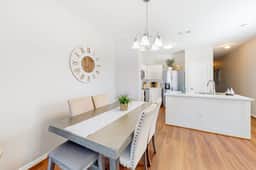 Marie Manor - Walk to Beach, Sleeps 14, Dogs OK - Image 3