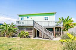 The Treehouse - Steps to the Beach & Sunny Deck - Image 4