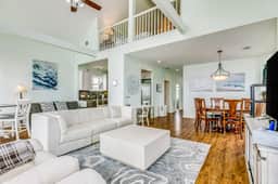 8-Mile Beachfront - Gulf Views & Dog-Friendly - Image 4