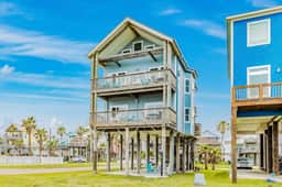 8-Mile Beachfront - Gulf Views & Dog-Friendly - Image 3