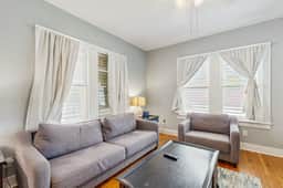 Sea Glass Cottage - Dog-Friendly, Near the Beach - Image 5