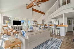 Vista Del Mar - Gulf-Front Beach House, Sleeps 15 - Image 5