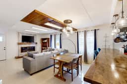 The Waves: unit B - Modern, Close to the Beach - Image 5