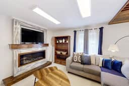 The Waves: unit B - Modern, Close to the Beach - Image 3