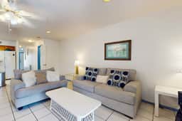 Mars Island Unit B - Private Pool, Walk to Beach - Image 4