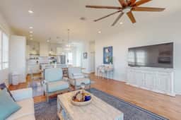Sunset Bay - Bay Views, 2 Balconies, Sleeps 12 - Image 4