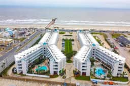 Seabreeze Retreat - Beach Views, Pool & Hot Tub - Image 4