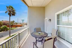 Casa Nirvana - Steps to the Beach & Balcony - Image 2