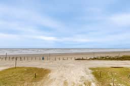 Hit the Beach - Gulf-Front, Direct Beach Access - Image 4