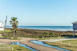 Lounging by the Sea - Ocean Views, Steps to Beach - Image 4
