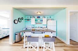 Beach to Bay Getaway - Image 5