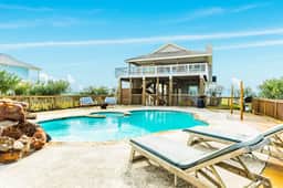 Bayside Paradise - Private Pool & Bay Views - Image 2