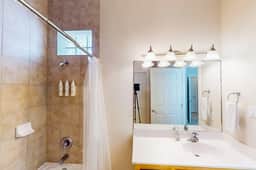 Shoreline Oasis - Shared Pool, Steps to the Beach - Image 5