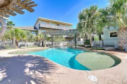 Beachy Keen - Dog-Friendly with Shared Pool - Image 2