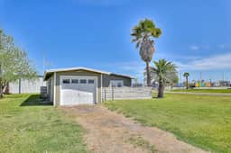 Wharf Cottage - Near Beach & Town, Dogs OK - Image 3