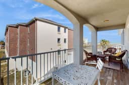 Padre Island 104 - Ocean Views, Walk to the Beach - Image 3