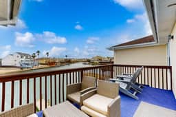 Cabana Cove - Channel-Front, Game Room & Kayaks - Image 3