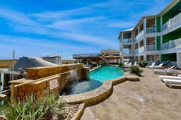 Fun In The Sun - Boat Slip, Pool & Sundeck - Image 3