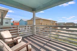 The Blue Shell - Pool, Big Deck & Dog-Friendly - Image 3