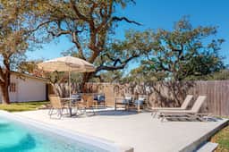 The Mathis House - Private Pool, Dog-Friendly - Image 2