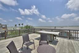 Relaxed Beachin - Rooftop Deck & Bay Views - Image 4
