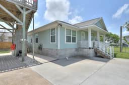 Relaxed Beachin - Rooftop Deck & Bay Views - Image 2