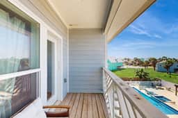 Shoreline Retreat - Pool & Hot Tub, Walk to Beach - Image 2