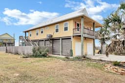 Blue Pelican - Bayfront, Fenced Yard & Balconies - Image 4