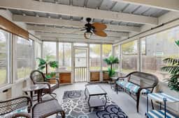 The Lazy Oak Retreat - Image 2