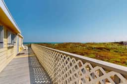 Shore Thing - Gulf-Front, 65 Steps to Beach - Image 2