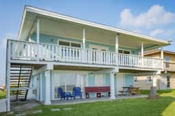 Salt Lake Lodge - Bayfront, Big Decks & Yard - Image 2