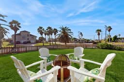 El Cerrito Place - Rooftop Deck & Historic Charm - Image 2