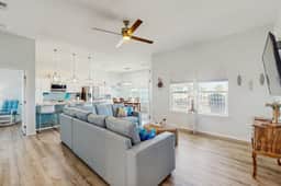 Paradise on the Coast - Image 5