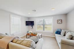 Flip Flop Cottage - Steps to Beach, Dog-Friendly - Image 2