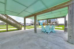 Eskridge Gem Unit B - Near Shops & Beach, Dogs OK - Image 2