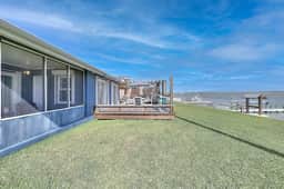 Southern Breeze - Bayfront, Dock & Screened Lanai - Image 3