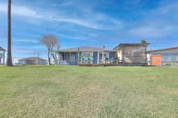Southern Breeze - Bayfront, Dock & Screened Lanai - Image 4