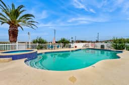 Fairway Villa #204 - 2 Balconies, Pool & Hot Tub - Image 3