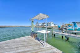 Waterfront Villa on St Charles Bay - Image 2