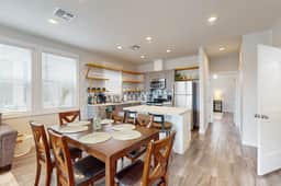 Beach Bummz Bungalow - Image 5