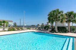 Peace of Paradise - Shared Pool & Covered Deck - Image 2