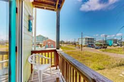Gulf Breezes Unit B - Pool, Fenced Yard & Dogs OK - Image 2