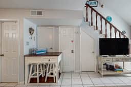 Leeward Cove B4 - Pool & Bay Views, Dogs Welcome - Image 4